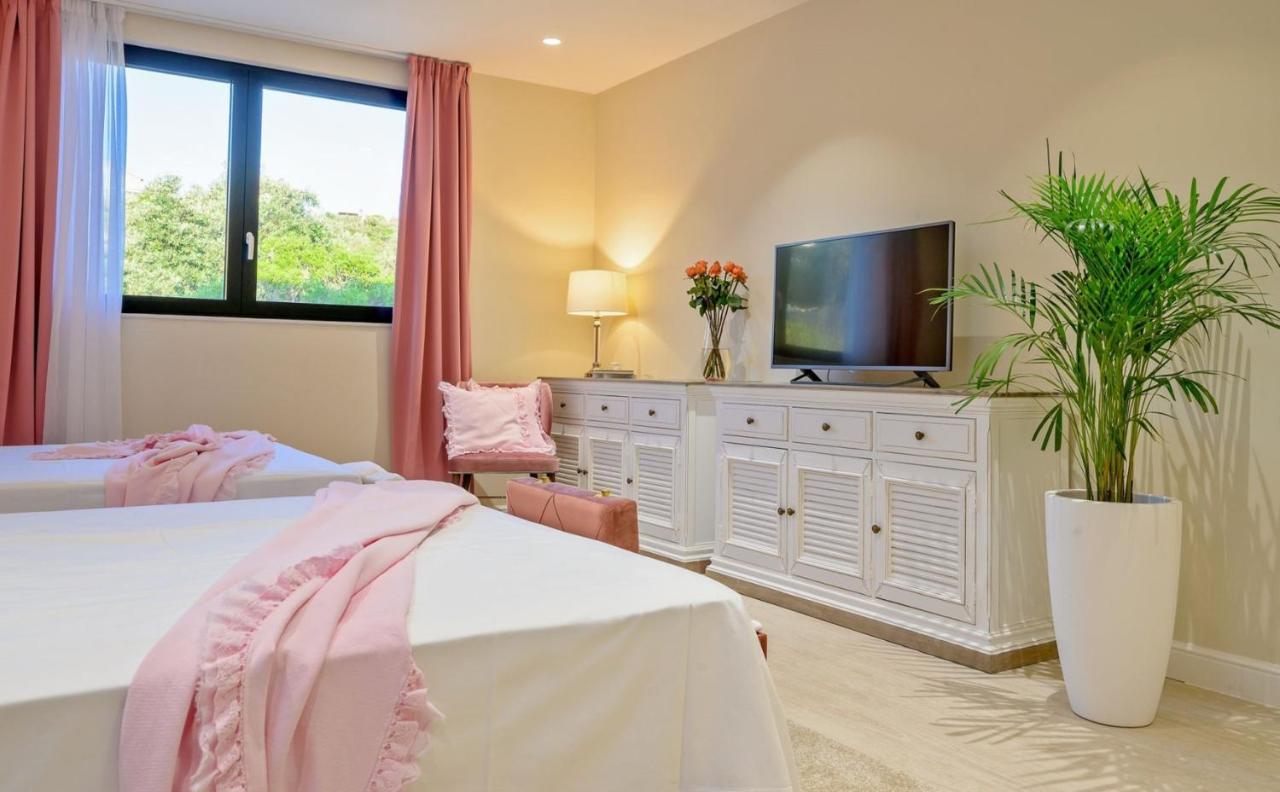 Luxury Beachfront Villa Raquel Solta With Private Pool And Gym Necujam Exterior photo